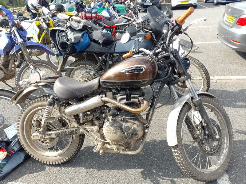 Meteor 350 RS 800pxW.jpg